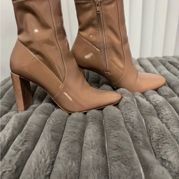 Aldo Glossy Nude Ankle Booties - Picture 2 of 4
